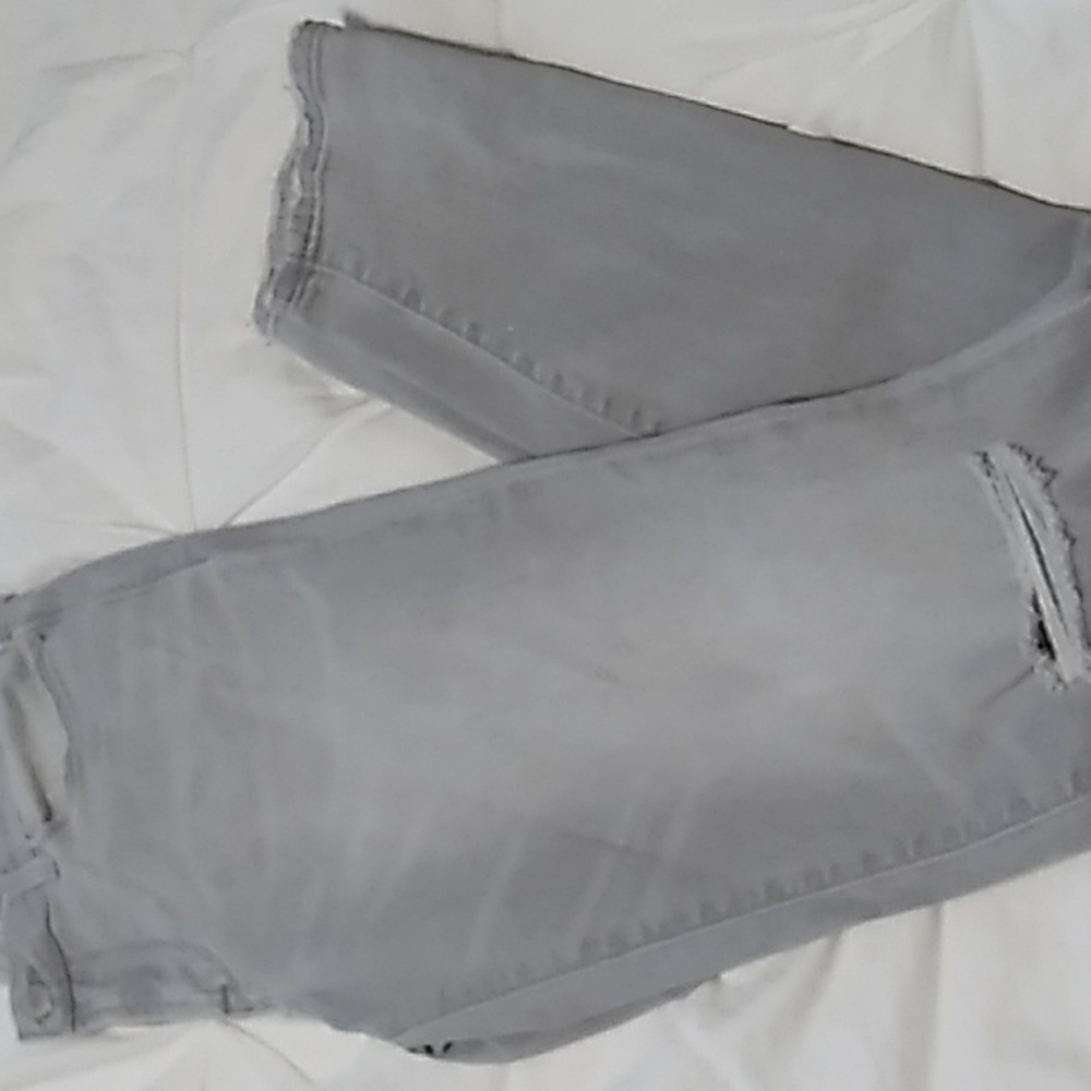 Gray skinny jeans